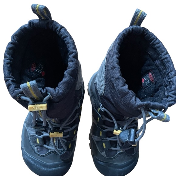 Keen Black and Gray Winter Boots - Picture 2 of 7